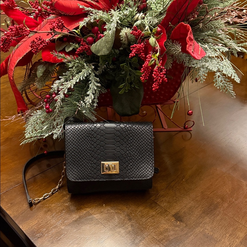 Gi Gi NEW YORK crocodile leather purse